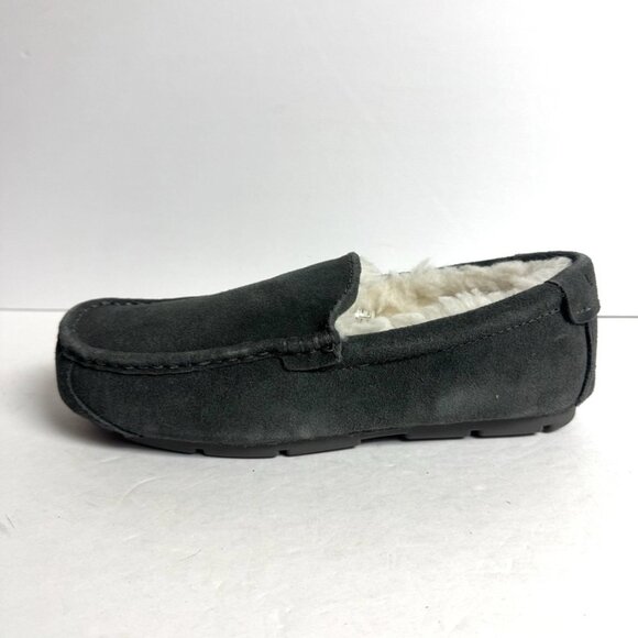 Koolaburra Other - Koolaburra Mens Tipton Loafer Slipper Gray Size 7 M
